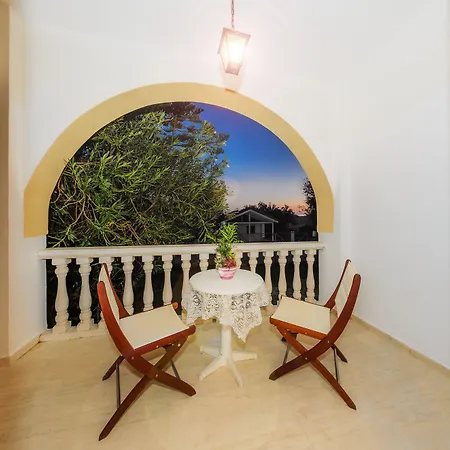 Kiki & Kalamaki (Zakynthos)